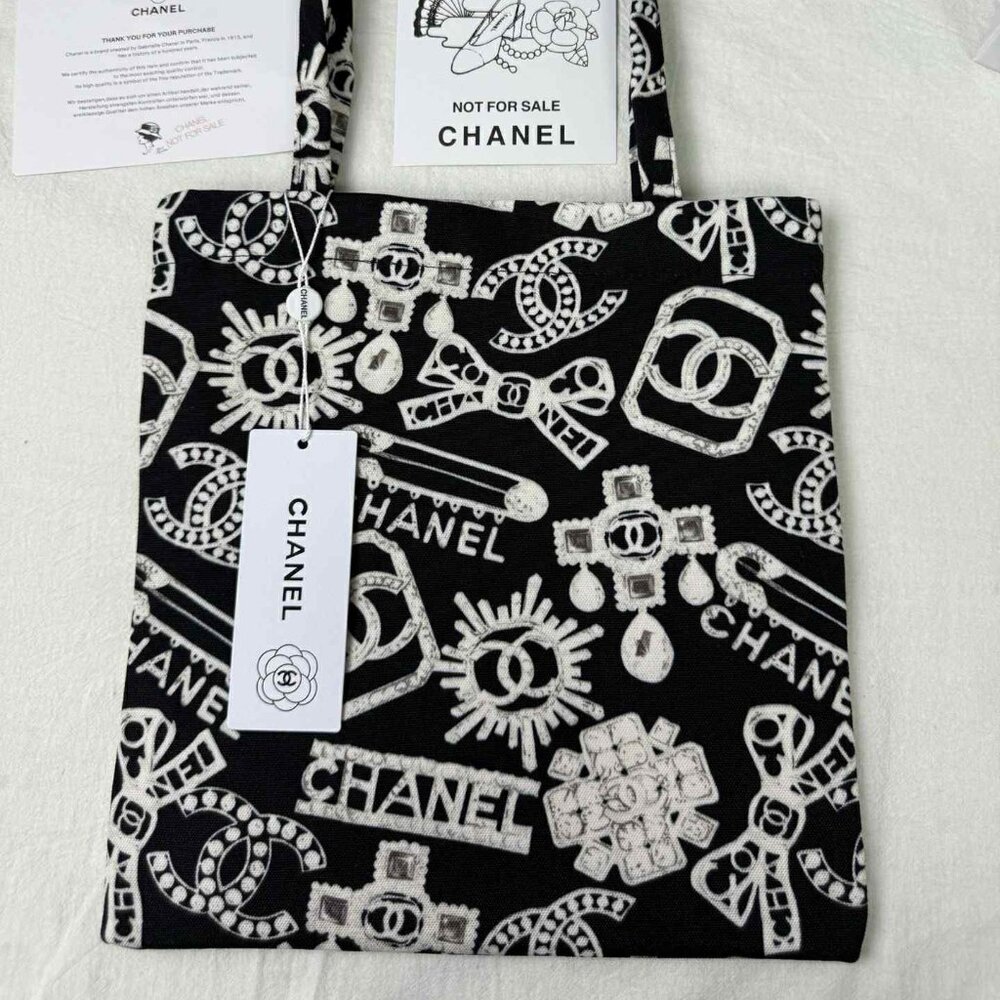 GWP CH@NEL TOTE BAG